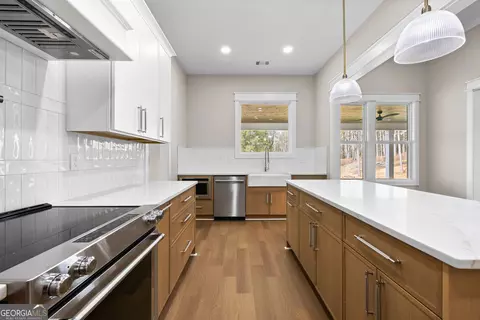 Kitchen - 246 S Smith Rd, Lagrange, GA 30241 photo 5 of 7
