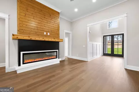 Living - 246 S Smith Rd, Lagrange, GA 30241 photo 9 of 10