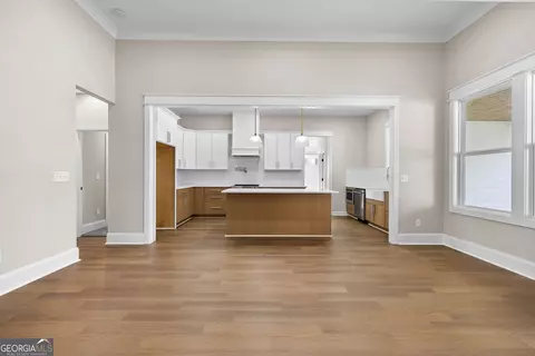 Living - 246 S Smith Rd, Lagrange, GA 30241 photo 7 of 10