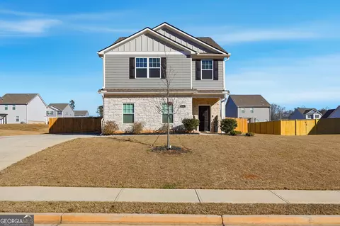 814 Robbie Ln, Monroe, GA 30655