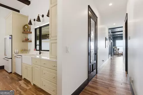 Entry Way - 58 Buttons Ln, Dillard, GA 30537 photo 3 of 4