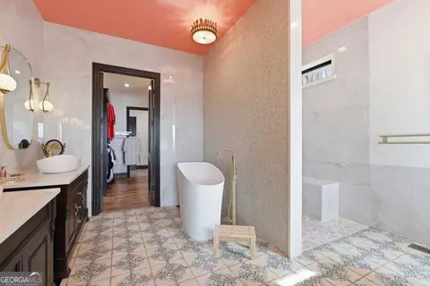 Bath - 58 Buttons Ln, Dillard, GA 30537 photo 8 of 10