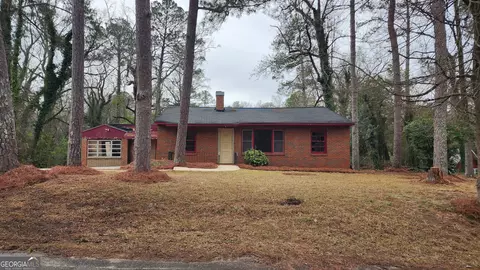 2361 Ollie Dr, Macon, GA 31217