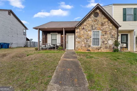 8260 Canyon Forge Dr, Riverdale, GA 30274