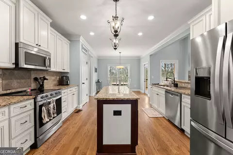 Kitchen - 5716 Brickhampton Ct, Clermont, GA 30527 photo 3 of 4