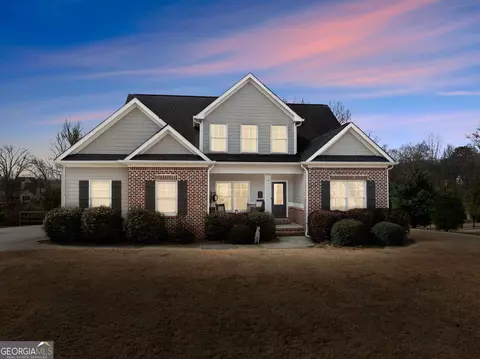 Exterior - 5716 Brickhampton Ct, Clermont, GA 30527 photo 4 of 8