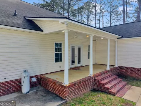 Exterior - 540 Pinegrove Dr, Dublin, GA 31021 photo 3 of 4