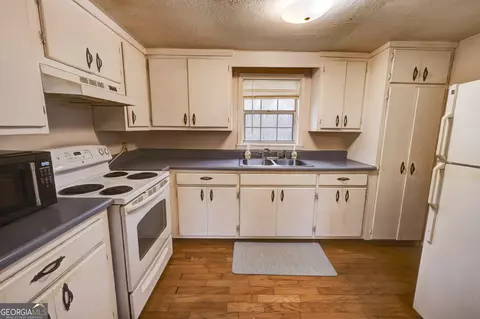 Kitchen - Undisclosed, Calhoun, GA 30701 photo 1 of 2