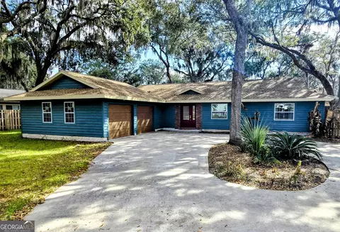 460 Point Peter Pl, Saint Marys, GA 31558