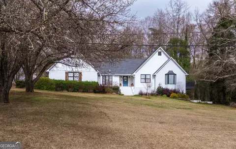 141 Meadow Dr, Forsyth, GA 31029