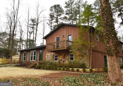 3515 Creek Ct, Marietta, GA 30062
