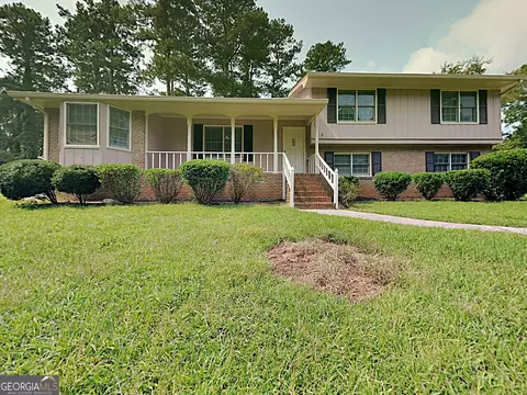 551 Village Green Ct SW, Lilburn, GA 30047