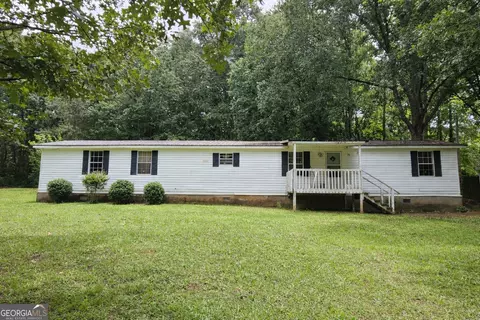 74 Holly Dr, Carrollton, GA 30116