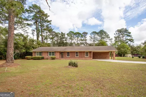2775 Seminole Trl, Waycross, GA 31503