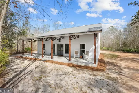26 Cason Dr, Pembroke, GA 31321