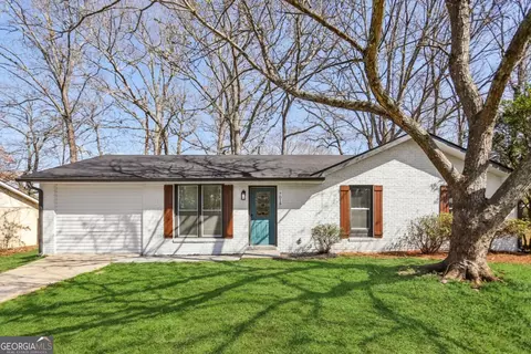 7018 Stephens Dr, Rex, GA 30273