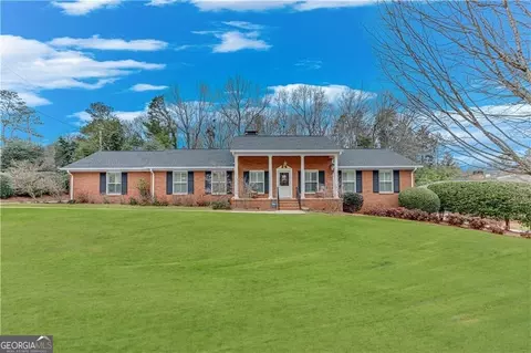 1376 Burns Dr, Gainesville, GA 30501