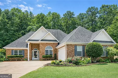 1429 Fountain View Dr, Lawrenceville, GA 30043