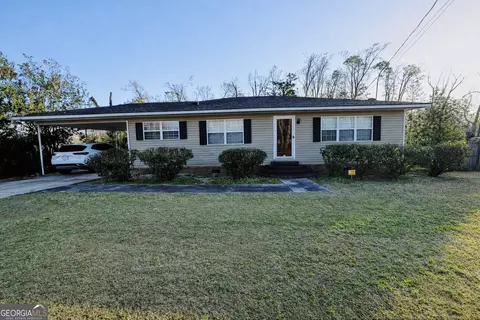 406 W 3rd St, Vidalia, GA 30474