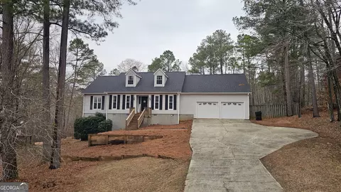 306 Lakeridge Ct, Macon, GA 31211