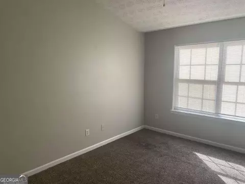 365 Shelton Woods Ct, Stone Mountain, GA 30088