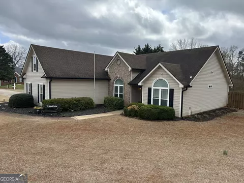 16 Bailey Park Ct, Jefferson, GA 30549
