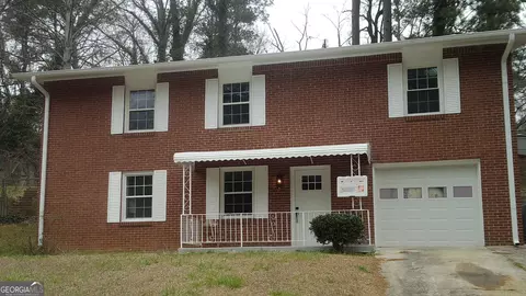 2794 Crescendo Dr NW, Atlanta, GA 30318