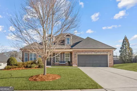 1304 Burnam Wood Dr, Gainesville, GA 30501