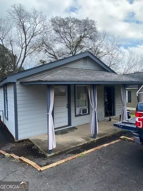 140 Line St, Buford, GA 30518