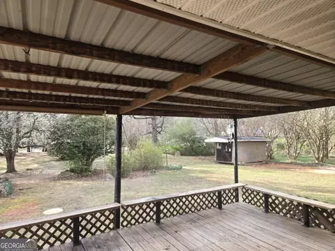 Exterior - 606 Viewpoint Dr, Jackson, GA 30233 photo 6 of 15