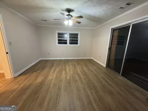 Living - 606 Viewpoint Dr, Jackson, GA 30233 photo 2 of 2