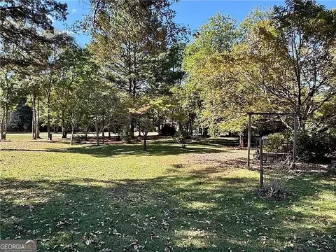 Exterior - 606 Viewpoint Dr, Jackson, GA 30233 photo 10 of 15