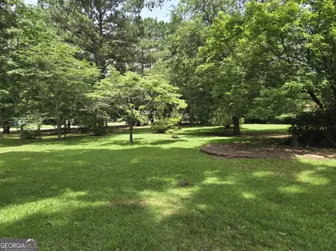 Exterior - 606 Viewpoint Dr, Jackson, GA 30233 photo 13 of 15
