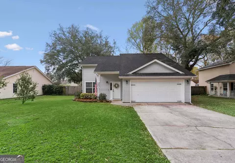 106 Cherry Tree Ct, Kingsland, GA 31548