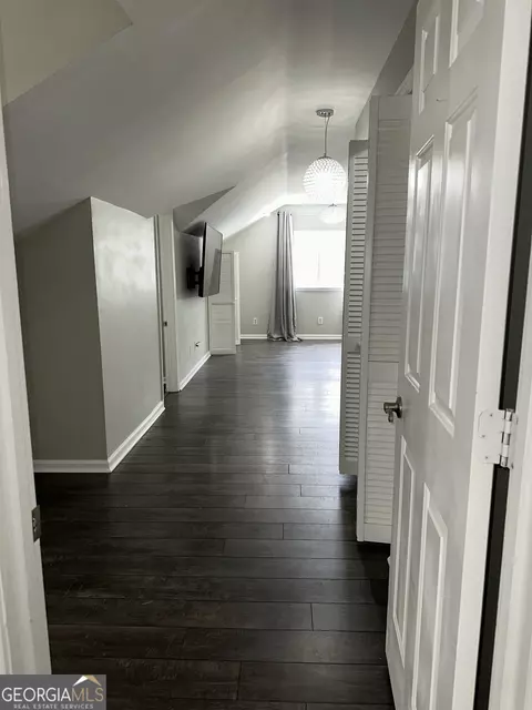 Entry Way - 500 Payne Pl, Dublin, GA 31021 photo 5 of 7
