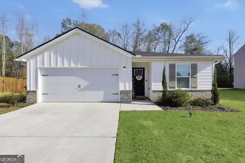135 Catalpa Rd, Milner, GA 30257