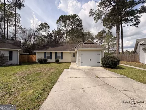 125 Leeward Dr, Kingsland, GA 31548