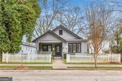 548 Holderness St SW, Atlanta, GA 30310