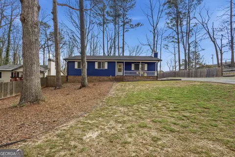 1341 Sommerset Dr, Lawrenceville, GA 30043