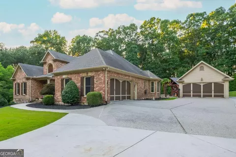 Exterior - 644 Herring Rd, Grayson, GA 30017 photo 4 of 17