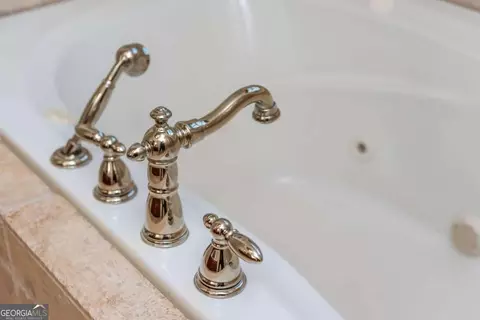 Bath - 644 Herring Rd, Grayson, GA 30017 photo 6 of 8