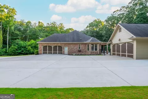 Exterior - 644 Herring Rd, Grayson, GA 30017 photo 13 of 17