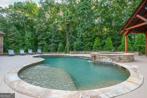 Exterior - 644 Herring Rd, Grayson, GA 30017 photo 10 of 17