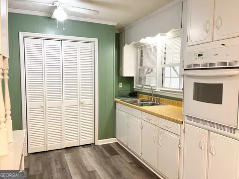 Kitchen - 19 Fallin Rd, Thomaston, GA 30286 photo 3 of 4