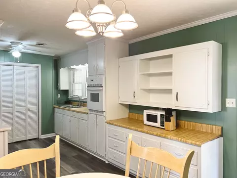 Kitchen - 19 Fallin Rd, Thomaston, GA 30286 photo 1 of 4