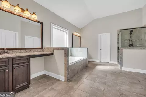 Entry Way - 262 Shellbark Dr, Mcdonough, GA 30252 photo 4 of 4