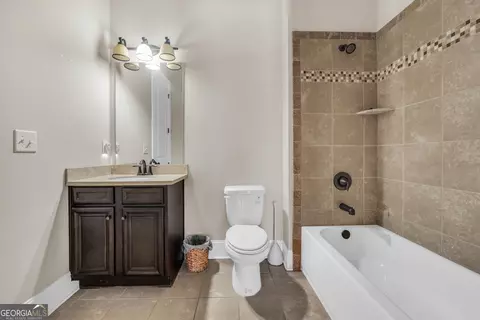 Bath - 262 Shellbark Dr, Mcdonough, GA 30252 photo 1 of 6