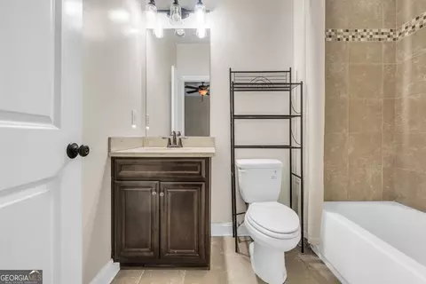 Bath - 262 Shellbark Dr, Mcdonough, GA 30252 photo 5 of 6