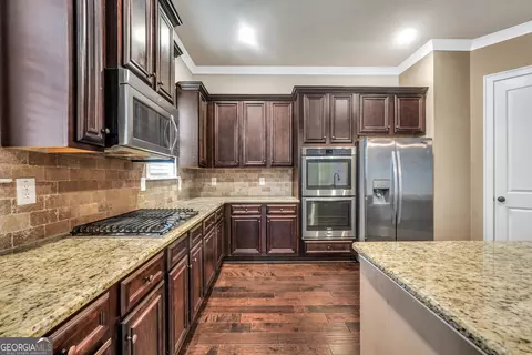 Kitchen - 262 Shellbark Dr, Mcdonough, GA 30252 photo 2 of 3