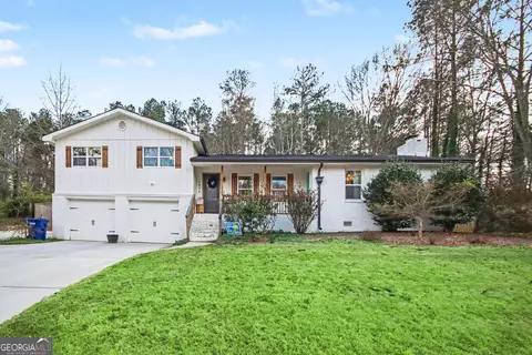 6898 Lakeshore Dr, Douglasville, GA 30135